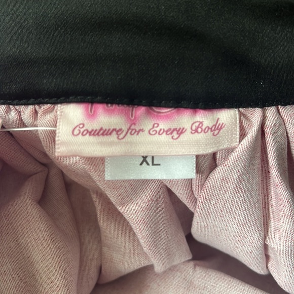 Pinup Couture Love & Rockets skirt, XL - Picture 8 of 8